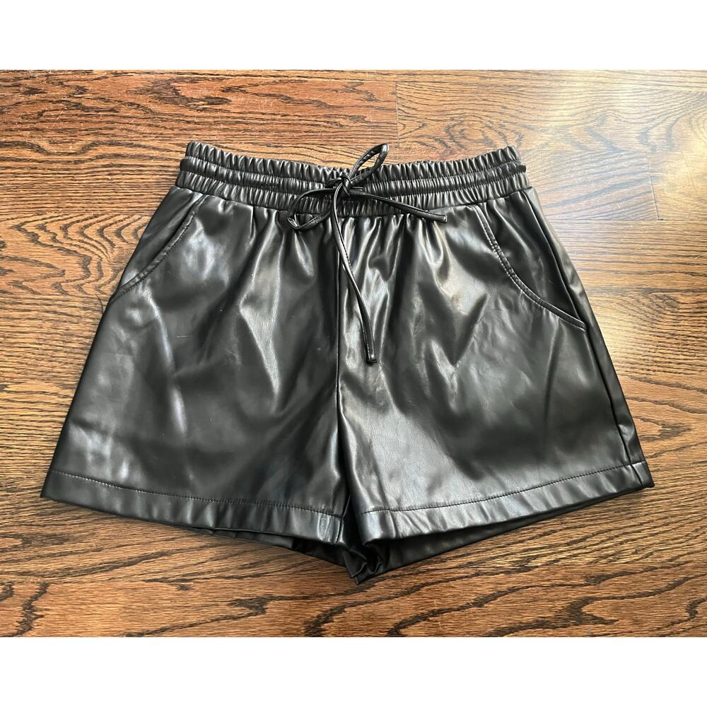 Altar'd State Women’s Vegan Leather High Waist Shorts Size Small Black